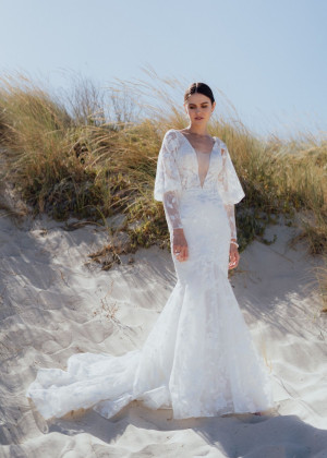 Ivory Delicate Lace Tulle Wedding Dress With Detachable Sleeves